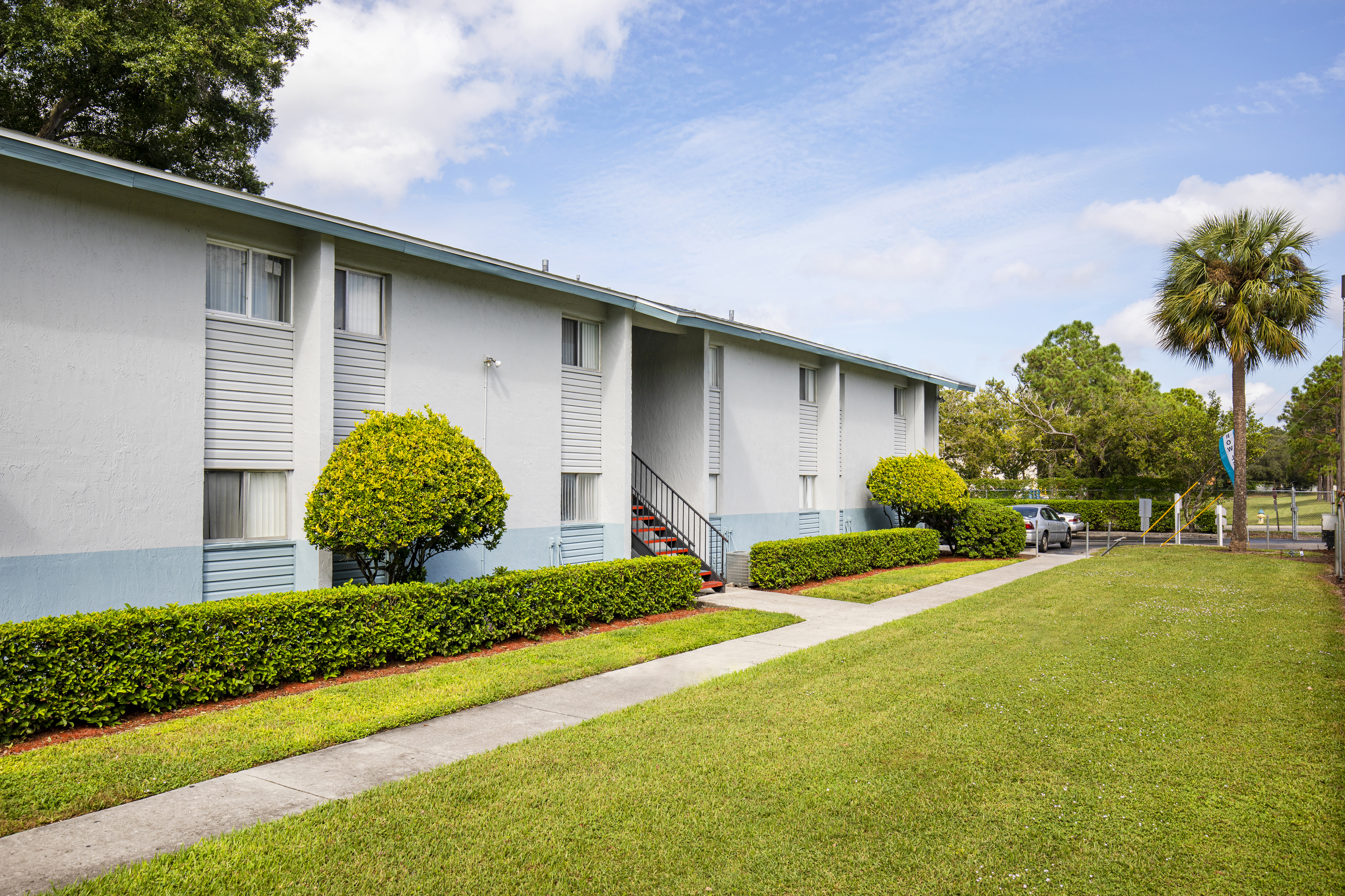 The Palms at Cortez The Multifamily Advisory Group at Cushman & Wakefield